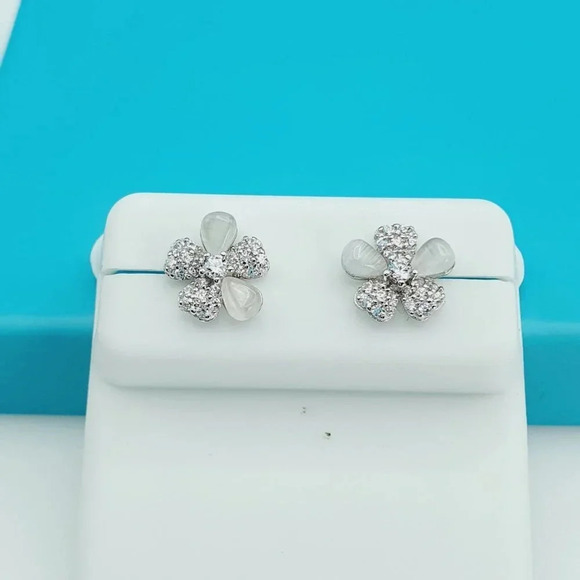 "925 Sterling Silver CZ Beautiful Earrings for Women, 1USPAR4172 - Picture 1 of 11